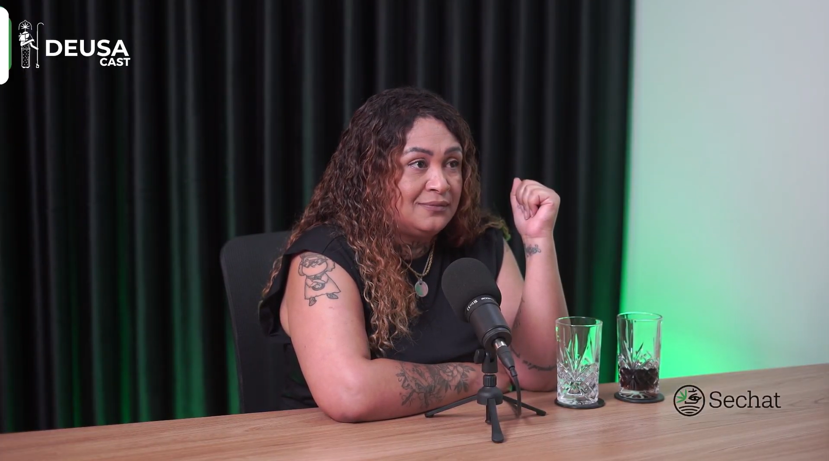 Deusa Cast gravado no estúdio de podcast The Office Faria Lima
